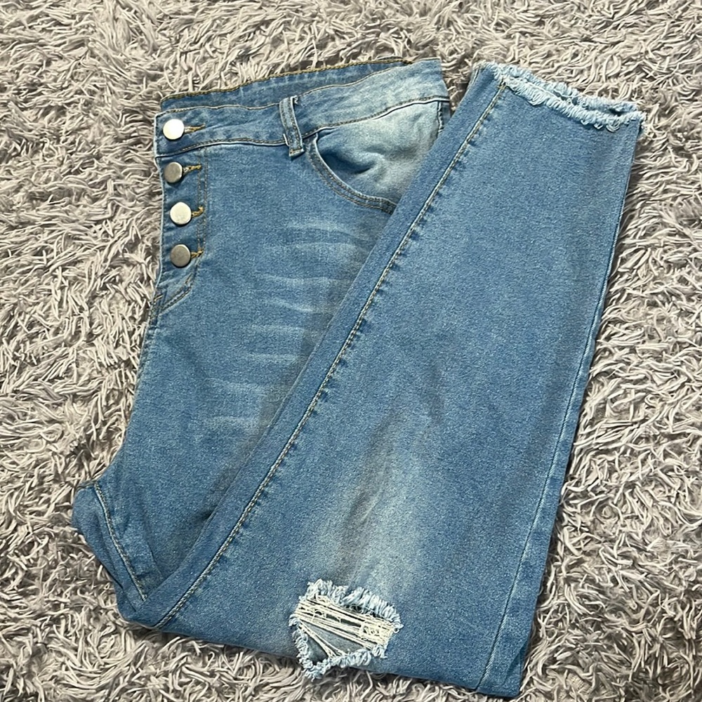 High wasted blue jeans.